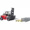 BRUDER LINDE HT160 FORKLIFT WITH PALLETS AND 3 LATTICE BOXES - Image 3