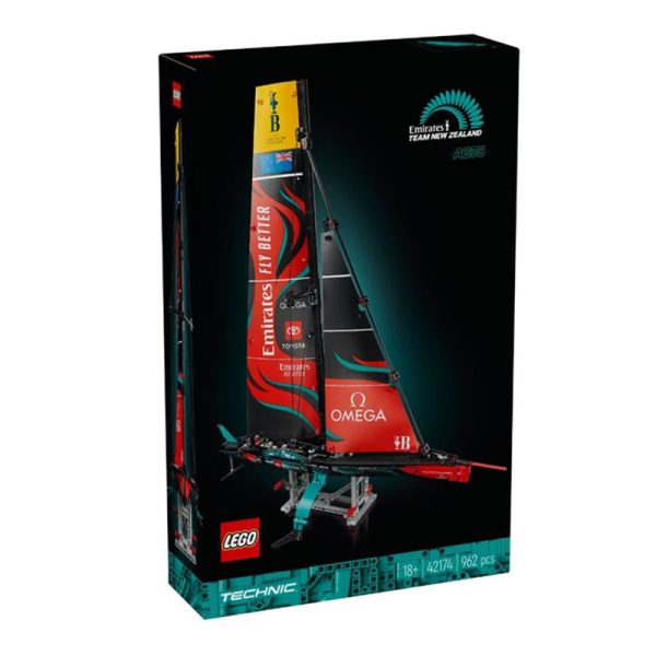 LEGO TECHNIC YACHT EMIRATES TEAM NEW ZEALAND AC75