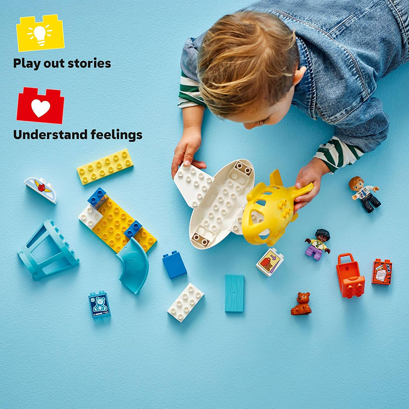 LEGO DUPLO TOWN FIRST TIME AT THE AIRPORT - Image 3