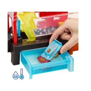 DISNEY PIXAR CARS COLOR CHANGERS CAR WASH PLAYSET
